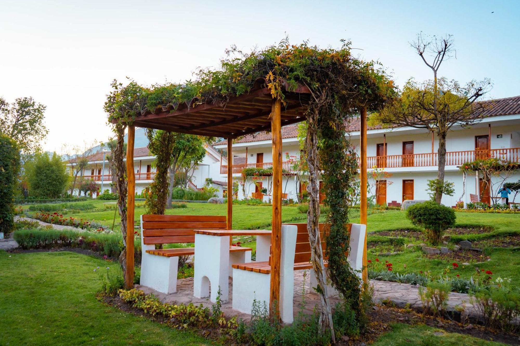 Hotel Agustos 우루밤바 외부 사진