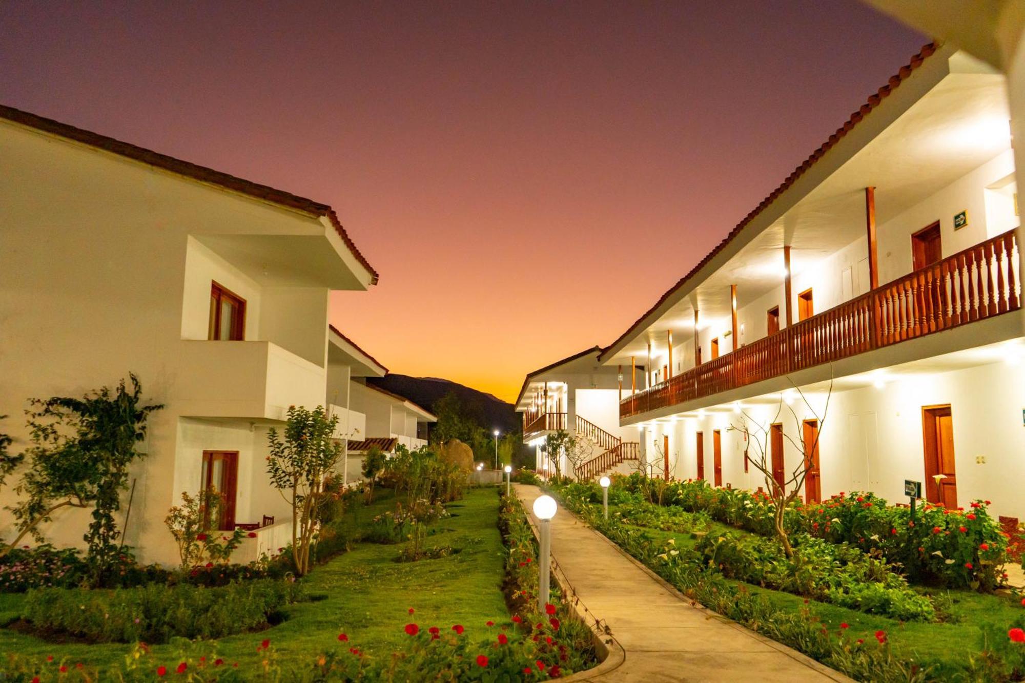 Hotel Agustos 우루밤바 외부 사진
